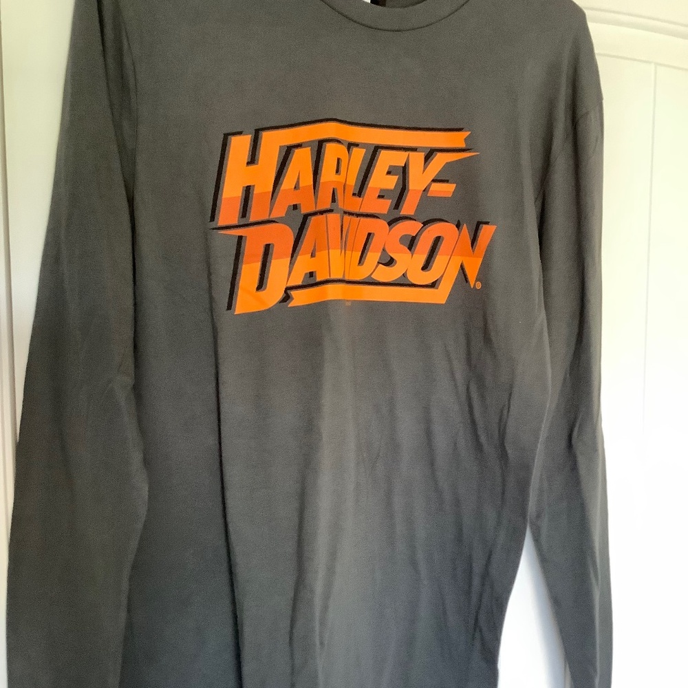 Harley Davidson large long sleeve t-shirt